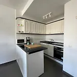 Santi 아파트